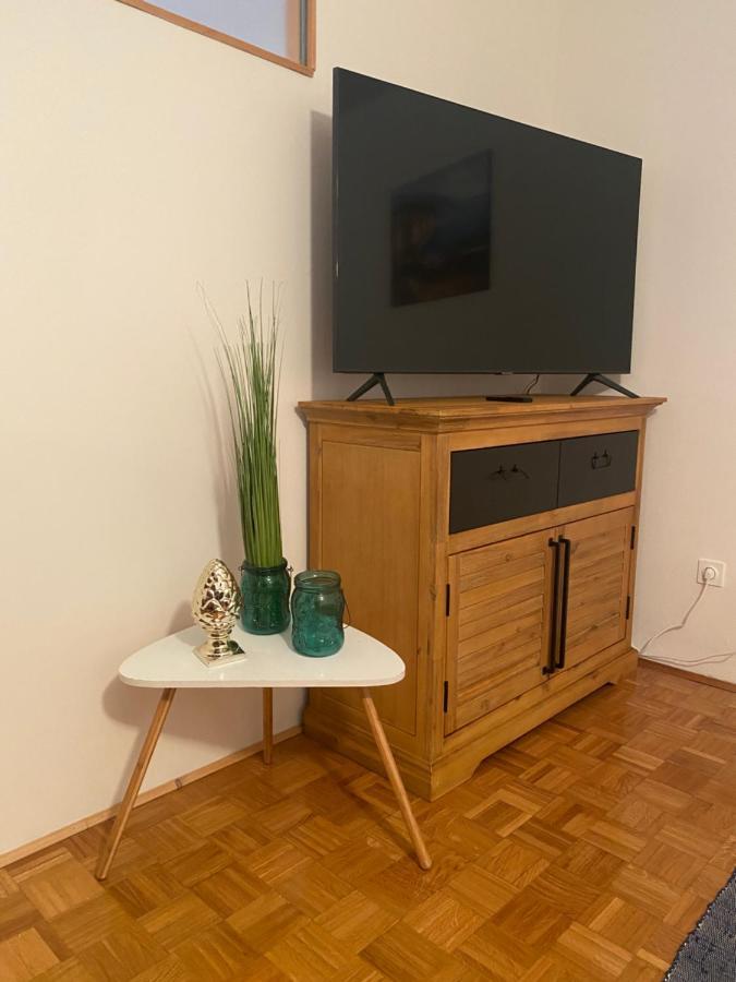 Apartment Privlaka Direkt Am Strand Mit Klima Und Neuem Badezimmer Haustiere Sind Willkommen エクステリア 写真