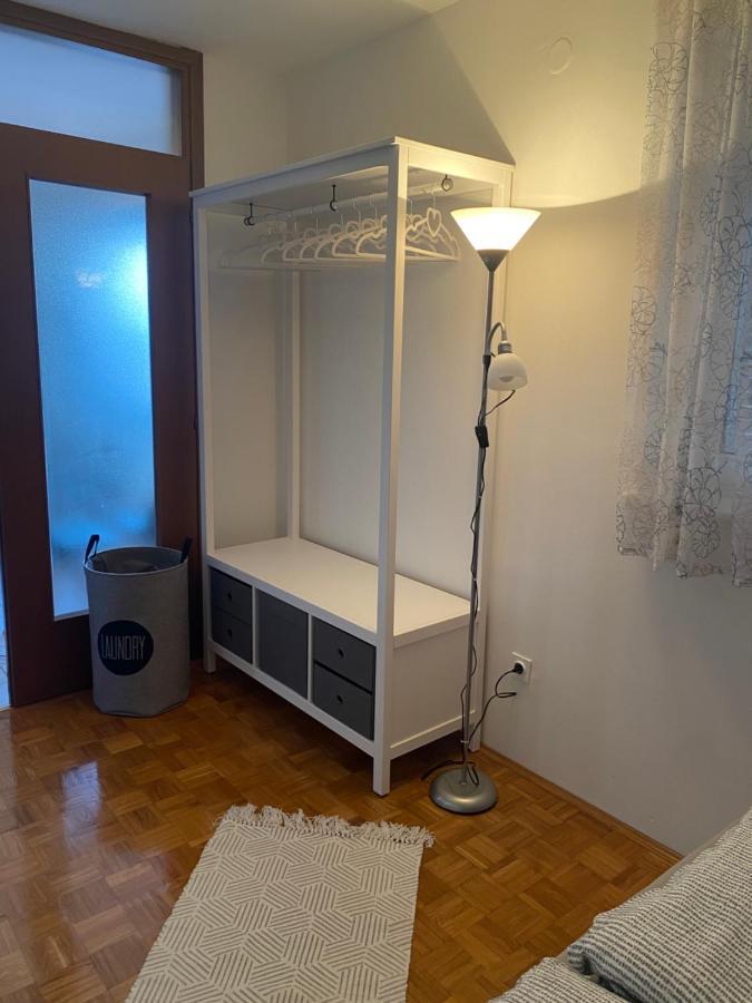 Apartment Privlaka Direkt Am Strand Mit Klima Und Neuem Badezimmer Haustiere Sind Willkommen エクステリア 写真